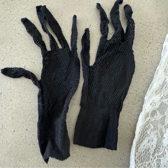 Assorted gloves size small - Picture 4 of 8